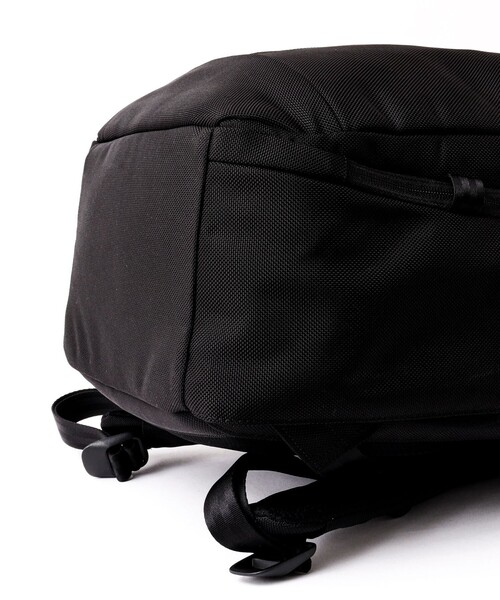 incase（インケース）の「【Incase/インケース】Tracks Backpack 25L（バックパック/リュック・メンズ・ブラック・FREE）」の14枚目の写真