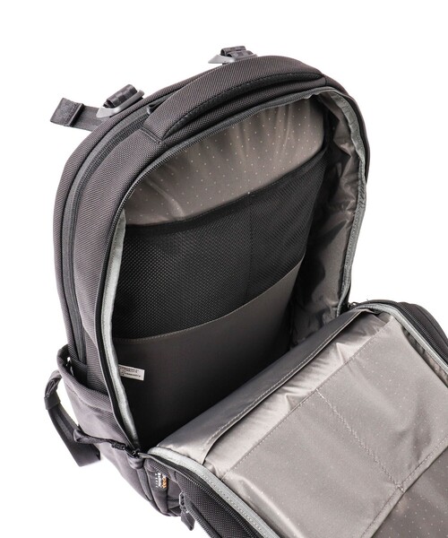 incase（インケース）の「【Incase/インケース】Tracks Backpack 25L（バックパック/リュック・メンズ・ブラック・FREE）」の22枚目の写真