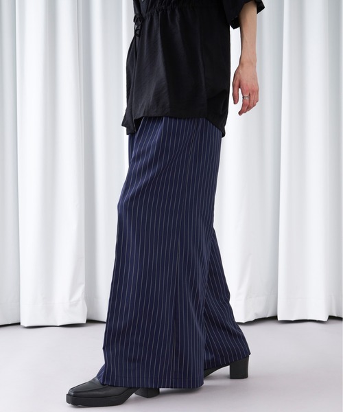 Ellno Loset(エルノロゼット)の「ストライプワイドバギーパンツ(その他パンツ・メンズ・ブラック/ネイビー・X-SMALL/MEDIUM/LARGE/SMALL)」の14枚目の写真