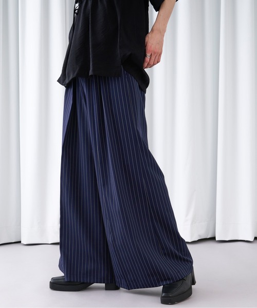 Ellno Loset(エルノロゼット)の「ストライプワイドバギーパンツ(その他パンツ・メンズ・ブラック/ネイビー・X-SMALL/MEDIUM/LARGE/SMALL)」の9枚目の写真