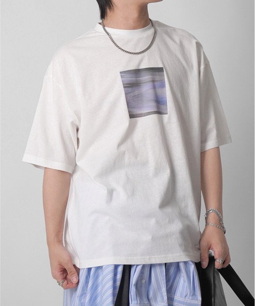 Confirm(コンファーム)の「アブストラクト絵画 フロントプリント 半袖Tシャツ メンズ レディース(Tシャツ/カットソー・メンズ・ホワイト系その他/ブラウン/ネイビー/ブラック/ホワイト/ブラック系その他・L/M)」の3枚目の写真
