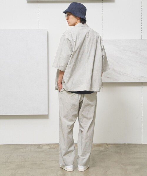 J.PRESS YORK STREET(ジェイプレスヨークストリート)の「【UNISEX】コットンリネンハーフスリーブシャツ ブルゾン(ブルゾン・メンズ・グレー系1/ブラック系2・SMALL/MEDIUM/LARGE)」の5枚目の写真