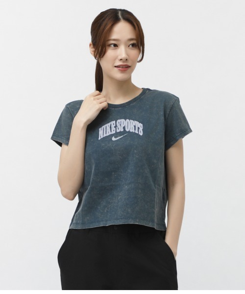 NIKE（ナイキ）の「ナイキ NIKE ナイキ  NSW PNX WASH S/S Tシャツ（Tシャツ/カットソー・レディース・ターコイズブルー/オフホワイト/ネイビー・S/M/L/XL）」の3枚目の写真