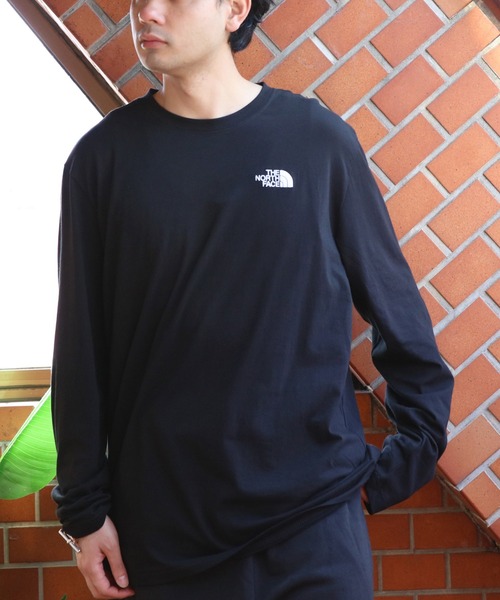 THE NORTH FACE(ザノースフェイス)の「THE NORTH FACE ロゴ ロングTシャツ(Tシャツ/カットソー・メンズ・ホワイト/ブラック/ヘザーグレー・SMALL/LARGE/X-LARGE/MEDIUM)」の2枚目の写真