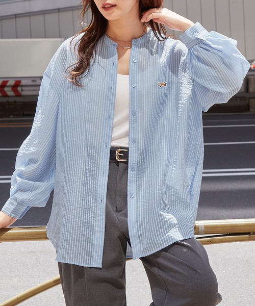 PENNEYS（ぺニーズ）の「<接触冷感/速乾>PENNEYS/ペニーズ 別注 THE FOX ロゴ ワンポイントワッペン刺繍 ビッグシルエット シアーシャツ（シャツ/ブラウス・レディース・サックスブルー系/サックスブルー/オフホワイト/ライトグリーン/ピンク系・FREE）」の13枚目の写真