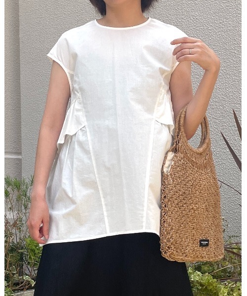 NAUL（ナウル）の「シアーノースリーブブラウス　/　シャツ　フリル　フリルブラウス　シアーシャツ　ウォッシャブル　コットン　フレンチスリーブ　春服　夏服　きれいめ　カジュアル　レディース　イエロー　レモン　黄色　ブラック　黒　アウトドア　キャンプ　フェス　デート（シャツ/ブラウス・レディース・イエロー/ブラック/オフホワイト・FREE）」の22枚目の写真