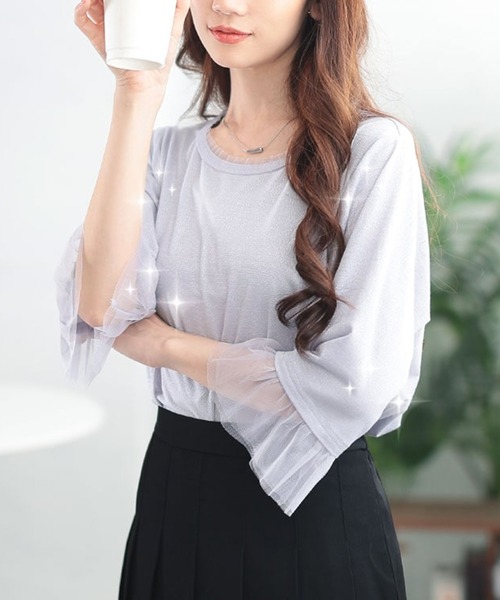 GOLDJAPAN(ゴールドジャパン)の「チュールフレアスリーブラメカットソー【大きいサイズ対応】(Tシャツ/カットソー・レディース・パープル/グレー/ブラック・5L/4L/3L/LL)」の3枚目の写真