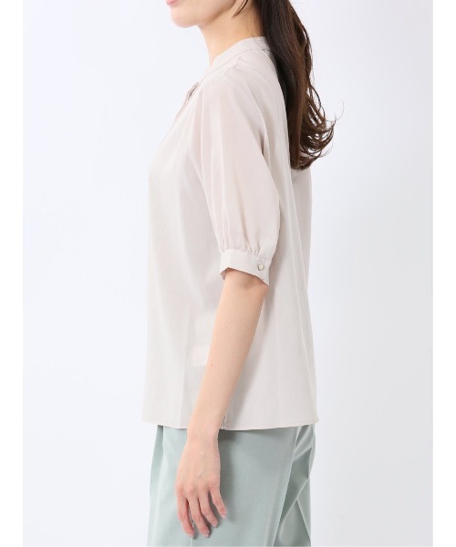 m.f.editorial(エムエフエディトリアル)の「【抗菌防臭 ウォッシャブル ストレッチ】m.f.エディトリアル レディース バンドカラー パフスリー ブ 比翼 ブラウス(シャツ/ブラウス・レディース・ベージュ/パープル/サックスブルー・MEDIUM/LARGE)」の22枚目の写真