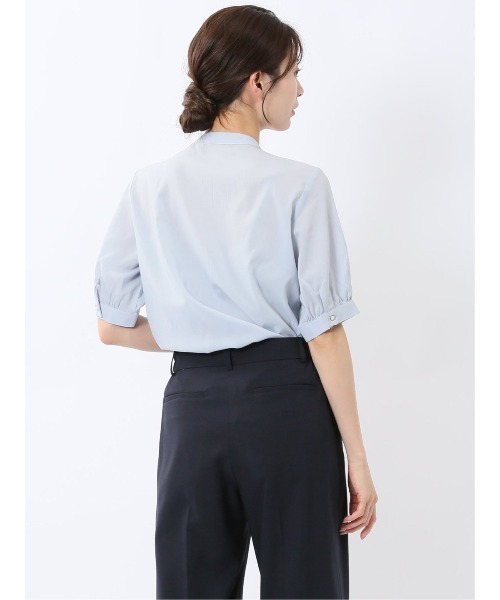 m.f.editorial(エムエフエディトリアル)の「【抗菌防臭 ウォッシャブル ストレッチ】m.f.エディトリアル レディース バンドカラー パフスリー ブ 比翼 ブラウス(シャツ/ブラウス・レディース・ベージュ/パープル/サックスブルー・MEDIUM/LARGE)」の9枚目の写真