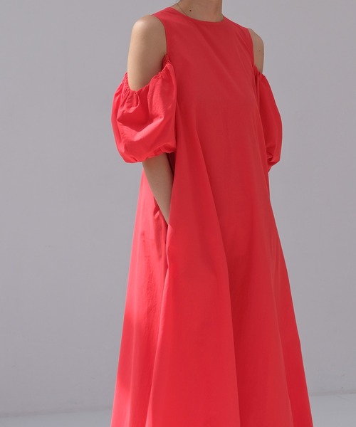 AKTE（アクテ）の「バルーンスリーブボリュームワンピース（ワンピース・レディース・ブラック/レッド・FREE/TALL）」の21枚目の写真