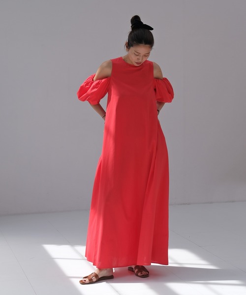 AKTE（アクテ）の「バルーンスリーブボリュームワンピース（ワンピース・レディース・ブラック/レッド・FREE/TALL）」の22枚目の写真