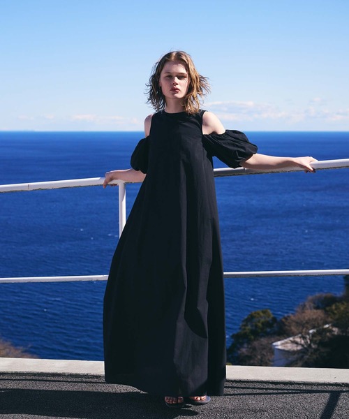 AKTE（アクテ）の「バルーンスリーブボリュームワンピース（ワンピース・レディース・ブラック/レッド・FREE/TALL）」の5枚目の写真