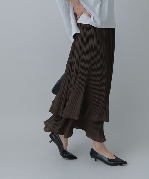 GLOBAL WORK（グローバルワーク）の「MATINEE LINE/プリーツティアードスカート/496977（スカート・レディース・ダークブラウン/ブラック/オフホワイト・MEDIUM/LARGE）」の3枚目の写真