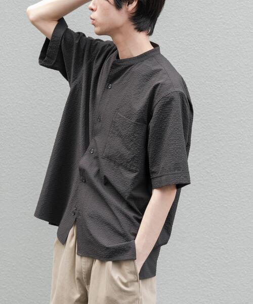 FORK&SPOON(フォークアンドスプーン)の「FORK&SPOON アニヴェンサッカーシャツ(シャツ/ブラウス・メンズ・ダークブラウン/ブラック・4/5)」の2枚目の写真