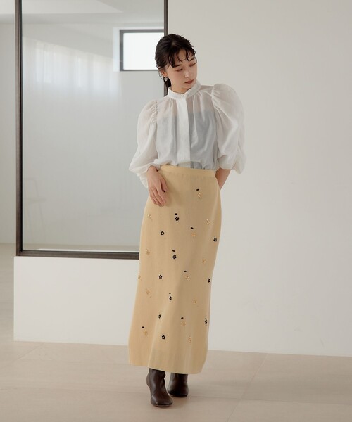 EMMEL REFINES（エメルリファインズ）の「＜EMMEL REFINES＞EM フラワービジュー ニット スカート（スカート・レディース・ブラック/ベージュ・S/M）」の4枚目の写真