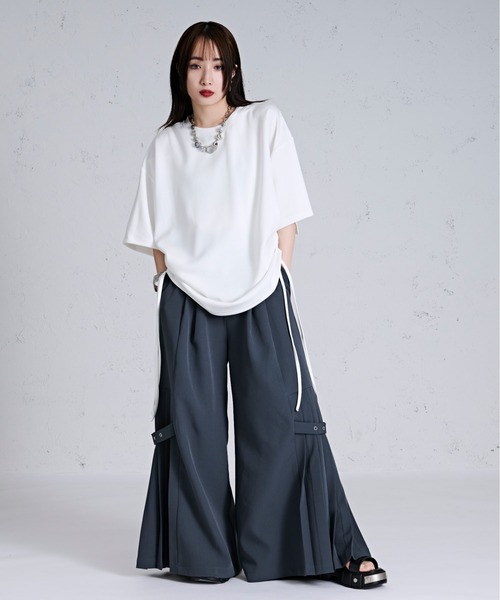 Ellno Loset（エルノロゼット）の「サイドドロストポンチTシャツ（Tシャツ/カットソー・メンズ・オフホワイト/ブラック/ブルー・MEDIUM/SMALL/LARGE）」の9枚目の写真