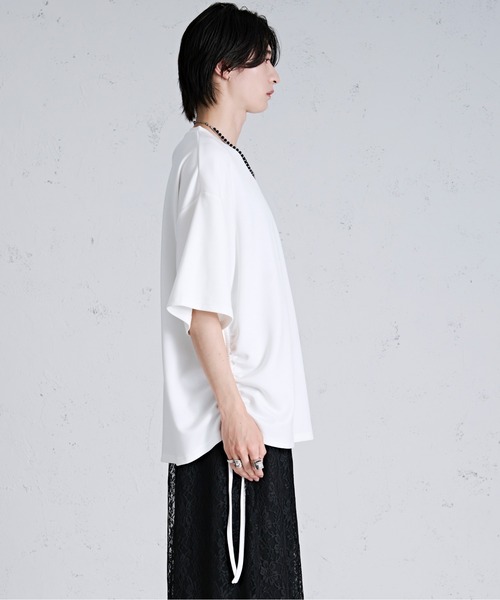 Ellno Loset（エルノロゼット）の「サイドドロストポンチTシャツ（Tシャツ/カットソー・メンズ・オフホワイト/ブラック/ブルー・MEDIUM/SMALL/LARGE）」の16枚目の写真