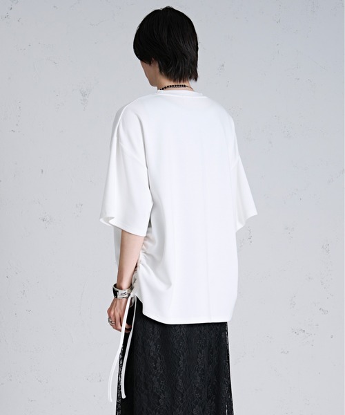 Ellno Loset（エルノロゼット）の「サイドドロストポンチTシャツ（Tシャツ/カットソー・メンズ・オフホワイト/ブラック/ブルー・MEDIUM/SMALL/LARGE）」の17枚目の写真