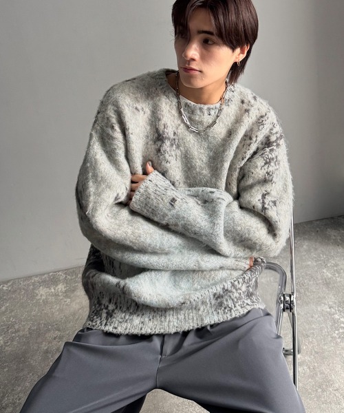 Java(ジャバ)の「《JaVaジャバコラボ》視線を釘付け。アブストラクト柄ニットプルオーバー(長袖)(ニット/セーター・メンズ・チャコール/グレー・MEDIUM/LARGE/X-LARGE)」の6枚目の写真