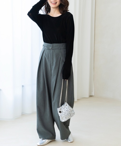 UNDOVE（アンドゥーブ）の「UNDOVE　ベロア風フロッキ－シアートップス　(シアー/薄手/春服)（Tシャツ/カットソー・レディース・ライトグレー/ブラック・MEDIUM/LARGE/X-LARGE）」の4枚目の写真