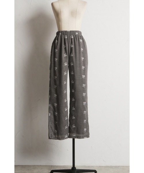 tocco closet（トッコ　クローゼット）の「【ZOZO限定】ミニフラワーエンブロイダリーパンツ　※セットアップ可能（その他パンツ・レディース・ブラック/グレー・M）」の14枚目の写真