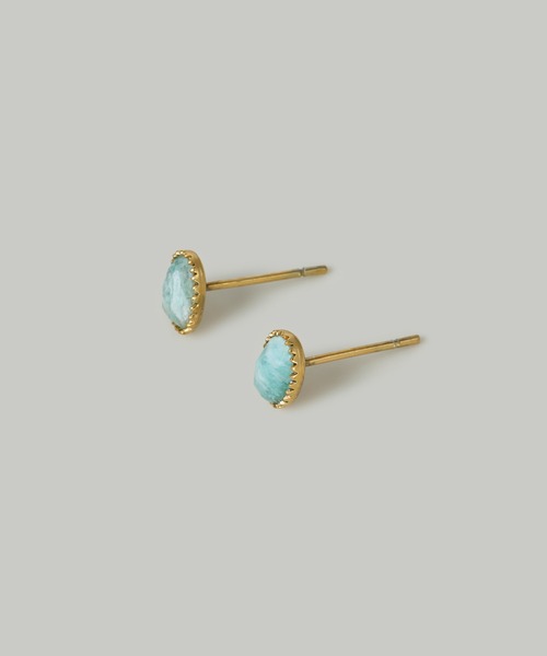 Jolie Toujours(ジョリトゥジュール)の「【汗や水に強い】〈ステンレス〉カラーストーンオーバルピアス(ピアス(両耳用)・レディース・ピンクベージュ/グリーン/ホワイト・FREE)」の5枚目の写真