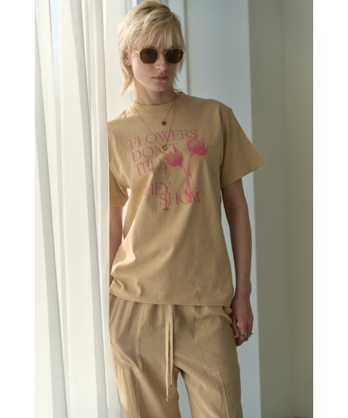 Muel Chic(ミュエルシック)の「Flower Tshirt フラワーTシャツ(Tシャツ/カットソー・レディース・ライトピンク/オフホワイト/ベージュ・FREE)」の8枚目の写真