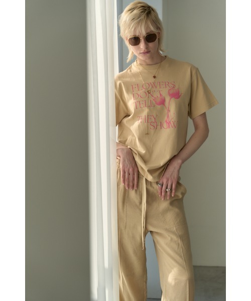 Muel Chic(ミュエルシック)の「Flower Tshirt フラワーTシャツ(Tシャツ/カットソー・レディース・ライトピンク/オフホワイト/ベージュ・FREE)」の9枚目の写真