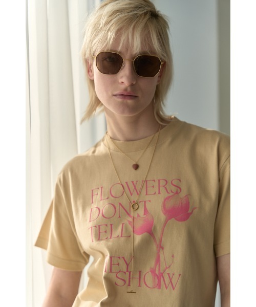 Muel Chic(ミュエルシック)の「Flower Tshirt フラワーTシャツ(Tシャツ/カットソー・レディース・ライトピンク/オフホワイト/ベージュ・FREE)」の10枚目の写真