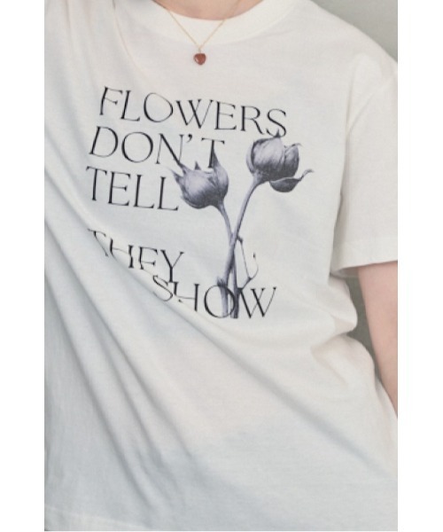Muel Chic(ミュエルシック)の「Flower Tshirt フラワーTシャツ(Tシャツ/カットソー・レディース・ライトピンク/オフホワイト/ベージュ・FREE)」の5枚目の写真