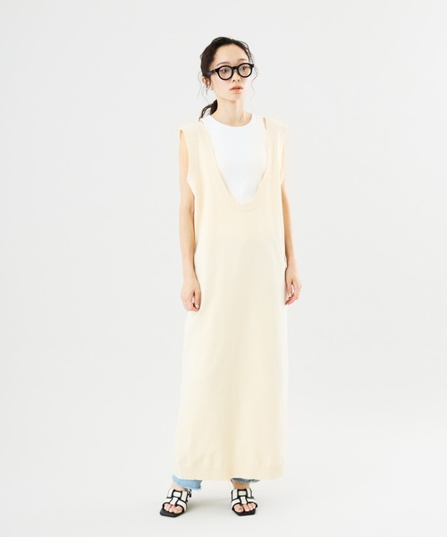 Muscat(マスカット)の「スポンジニット 深Uネックロングワンピース(ワンピース・レディース・ブラック/ブラウン/クリーム・F)」の17枚目の写真