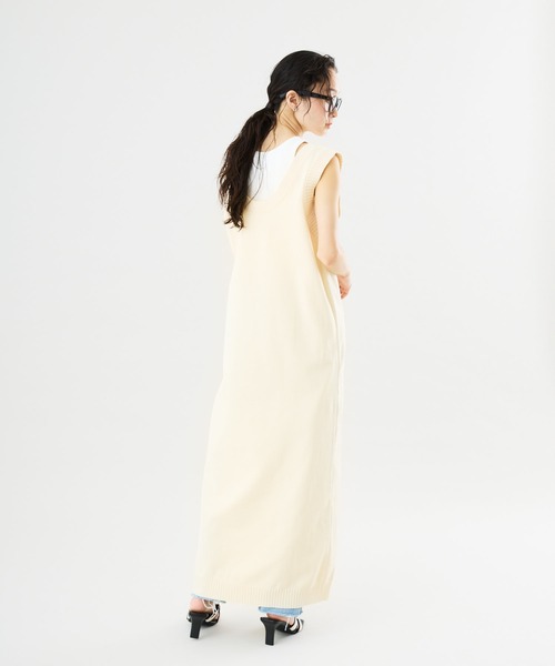 Muscat(マスカット)の「スポンジニット 深Uネックロングワンピース(ワンピース・レディース・ブラック/ブラウン/クリーム・F)」の18枚目の写真