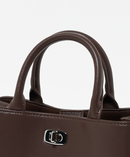 UNITED ARROWS（ユナイテッドアローズ）の「クラスプ スクエア ミニトートバッグ（トートバッグ・レディース・オフホワイト/ブラウン系/ブラック・FREE）」の10枚目の写真