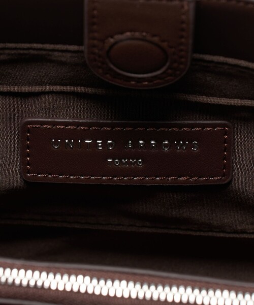 UNITED ARROWS（ユナイテッドアローズ）の「クラスプ スクエア ミニトートバッグ（トートバッグ・レディース・オフホワイト/ブラウン系/ブラック・FREE）」の13枚目の写真