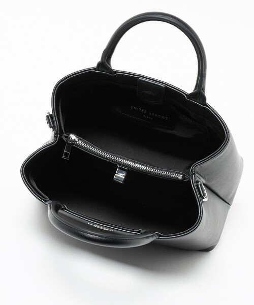 UNITED ARROWS（ユナイテッドアローズ）の「クラスプ スクエア ミニトートバッグ（トートバッグ・レディース・オフホワイト/ブラウン系/ブラック・FREE）」の18枚目の写真