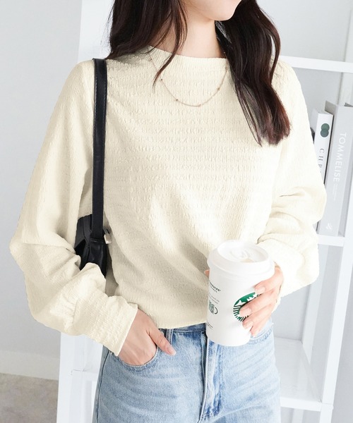 alotta（アロッタ）の「ふんわりパフ袖カットジャガードトップス（Tシャツ/カットソー・レディース・グレイッシュベージュ/アイボリー/ワインレッド/ブラウン・L/M/LL）」の5枚目の写真