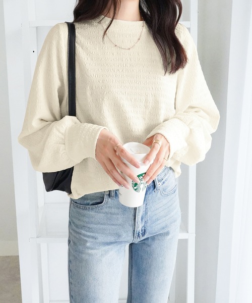 alotta（アロッタ）の「ふんわりパフ袖カットジャガードトップス（Tシャツ/カットソー・レディース・グレイッシュベージュ/アイボリー/ワインレッド/ブラウン・L/M/LL）」の6枚目の写真