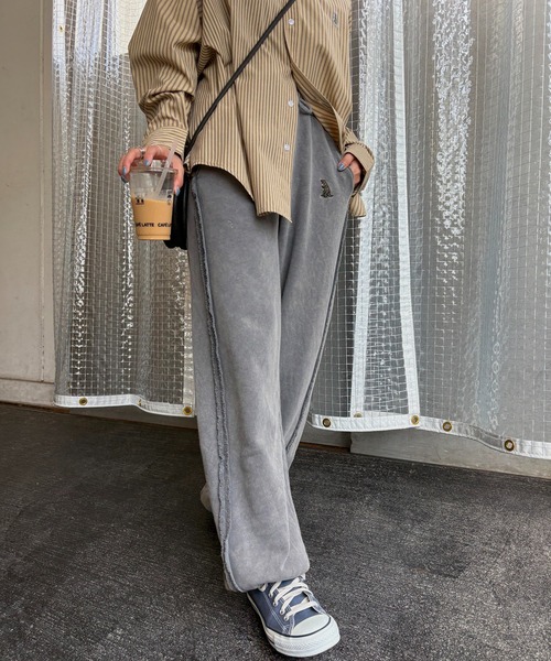 DOUBLE NAME（ダブルネーム）の「【m:rex】ミニ恐竜刺しゅうスウェットパンツ（その他パンツ・レディース・ブラック/ライトグレー・FREE）」の4枚目の写真