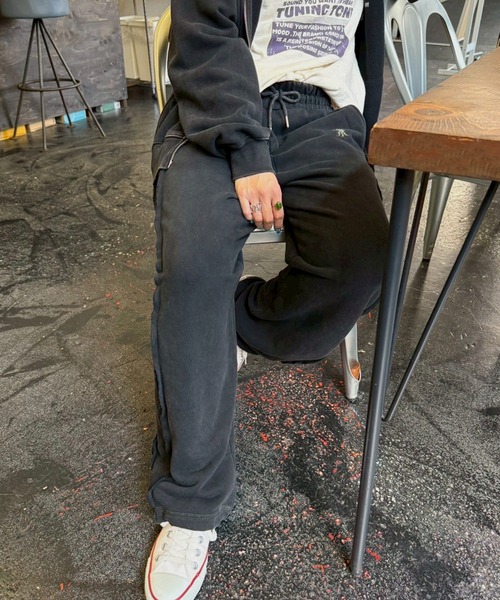 DOUBLE NAME（ダブルネーム）の「【m:rex】ミニ恐竜刺しゅうスウェットパンツ（その他パンツ・レディース・ブラック/ライトグレー・FREE）」の9枚目の写真