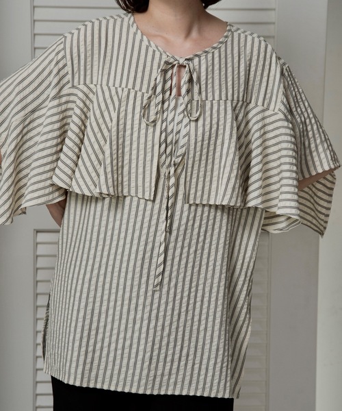 lawgy(ラウジー)の「unevenness stripe frill ribbon blouse / アンイーヴンネスストライプフリルリボンブラウス(シャツ/ブラウス・レディース・クリーム/ホワイト・FREE)」の2枚目の写真