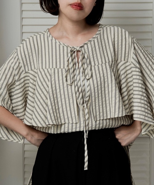 lawgy(ラウジー)の「unevenness stripe frill ribbon blouse / アンイーヴンネスストライプフリルリボンブラウス(シャツ/ブラウス・レディース・クリーム/ホワイト・FREE)」の4枚目の写真