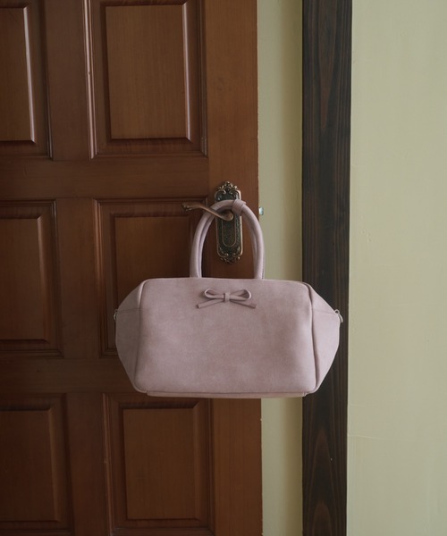 FEKETE（フェケテ）の「suede 2way ribbon bag / 2WAY リボンスエードボストンバッグ（ボストンバッグ・レディース・ピンク/ブラウン・FREE）」の16枚目の写真