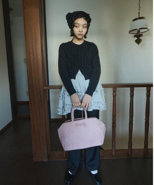 ちゃむちゃむ FEKETE 2wayリボンスエードボストンバッグ FEKETE（フェケテ）の「SUEDE 2WAY RIBBON BOSTON BAG / 2WAY