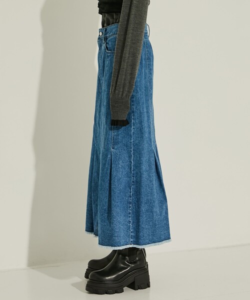 AKANE UTSUNOMIYA(アカネウツノミヤ)の「【AKANE UTSUNOMIYA/アカネウツノミヤ】WAO-FSK46-2007/デニムマーメイドスカート/秋服(スカート・レディース・ダークインディゴブルー/ブラック・38/36)」の8枚目の写真