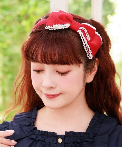 Chalmiere(シャルミエール)の「グログランリボンカチューシャ(チャーム・レディース・ネイビー/レッド/グリーン/ピンク・FREE)」の4枚目の写真