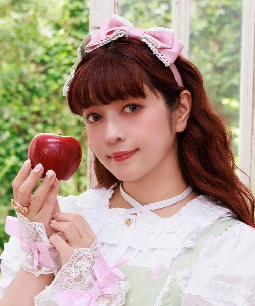 Chalmiere(シャルミエール)の「グログランリボンカチューシャ(チャーム・レディース・ネイビー/レッド/グリーン/ピンク・FREE)」の3枚目の写真