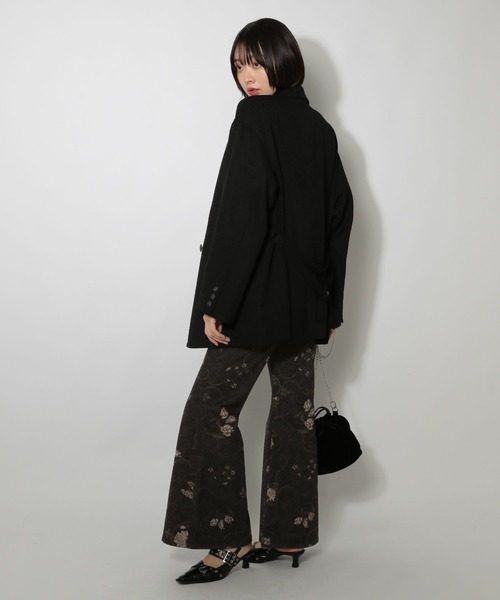 PAGEBOY(ページボーイ)の「WEB限定アイテム/フラワーフレアデニム(デニムパンツ・レディース・ブラック/ブルー・SMALL/MEDIUM)」の6枚目の写真