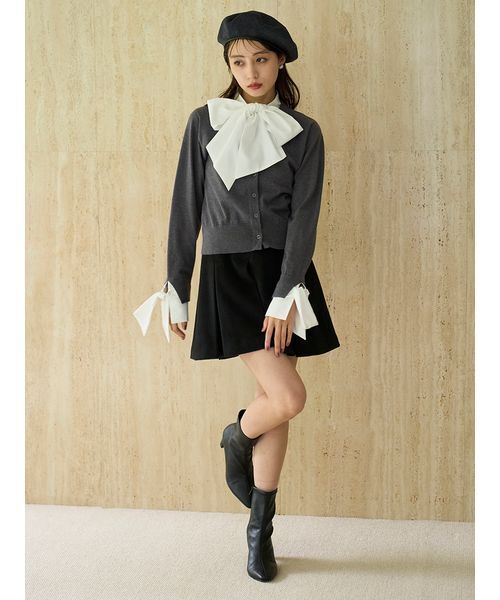 SNIDEL(スナイデル)の「ウエストリブプリーツミニスカート(スカート・レディース・グレー/ブラック/アイボリー・1/0)」の15枚目の写真