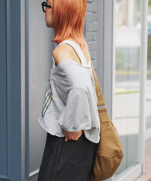 etsinta（エシンタ）の「etsintaリメイクオフショルハーフスリーブtee（Tシャツ/カットソー・レディース・グレー・ONE SIZE）」の5枚目の写真