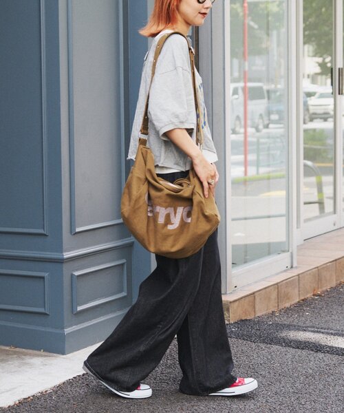 etsinta（エシンタ）の「etsintaリメイクオフショルハーフスリーブtee（Tシャツ/カットソー・レディース・グレー・ONE SIZE）」の9枚目の写真